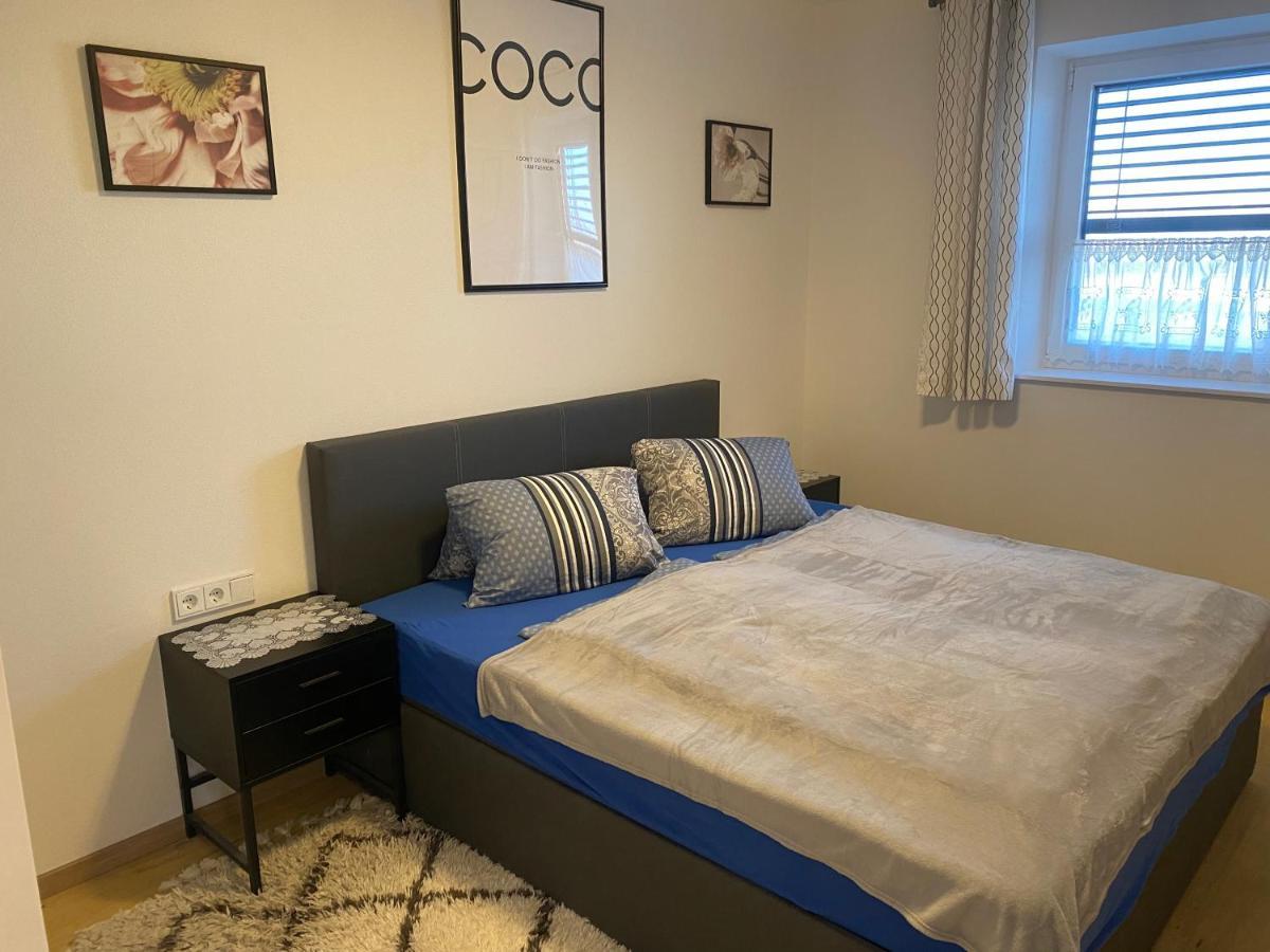 Wohnung City Nord Mit Balkon Herzogsdorf Luaran gambar