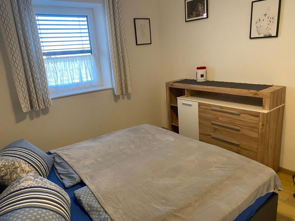 Wohnung City Nord Mit Balkon Herzogsdorf Luaran gambar